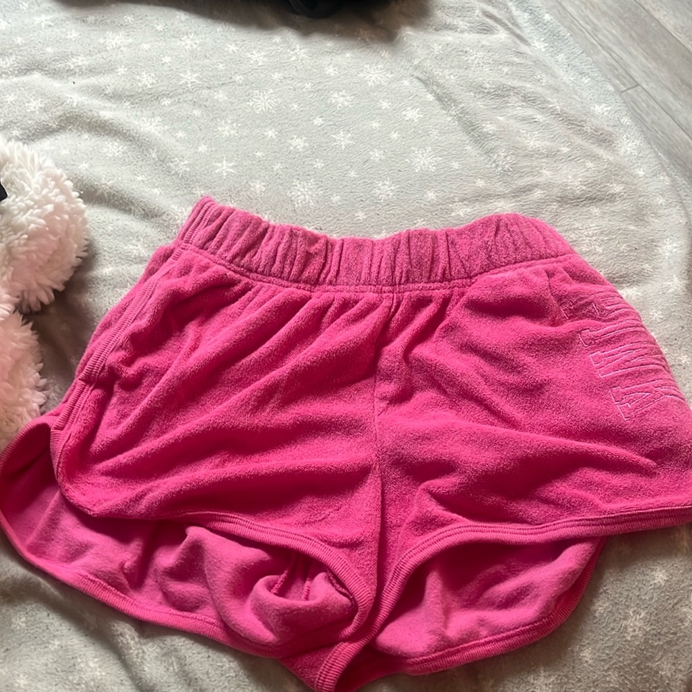 pink shorts